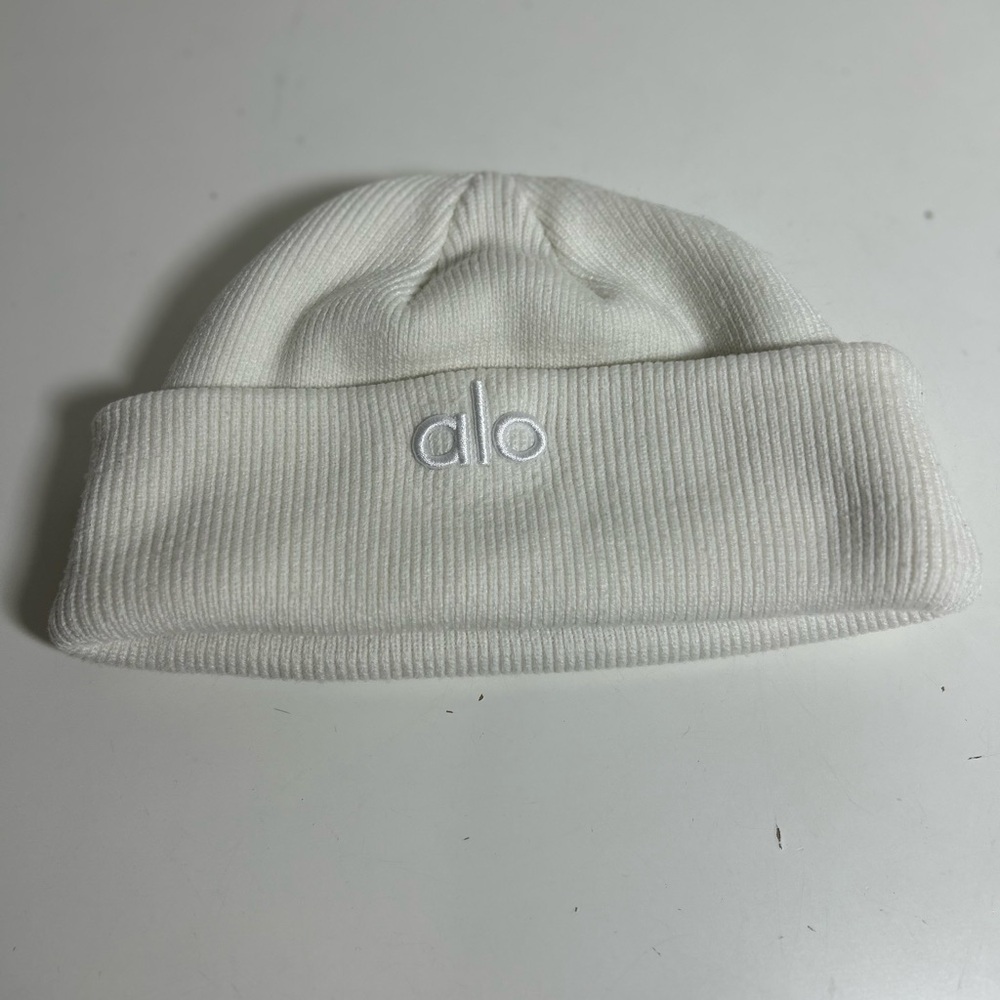 ALO Yoga Notable Beanie white